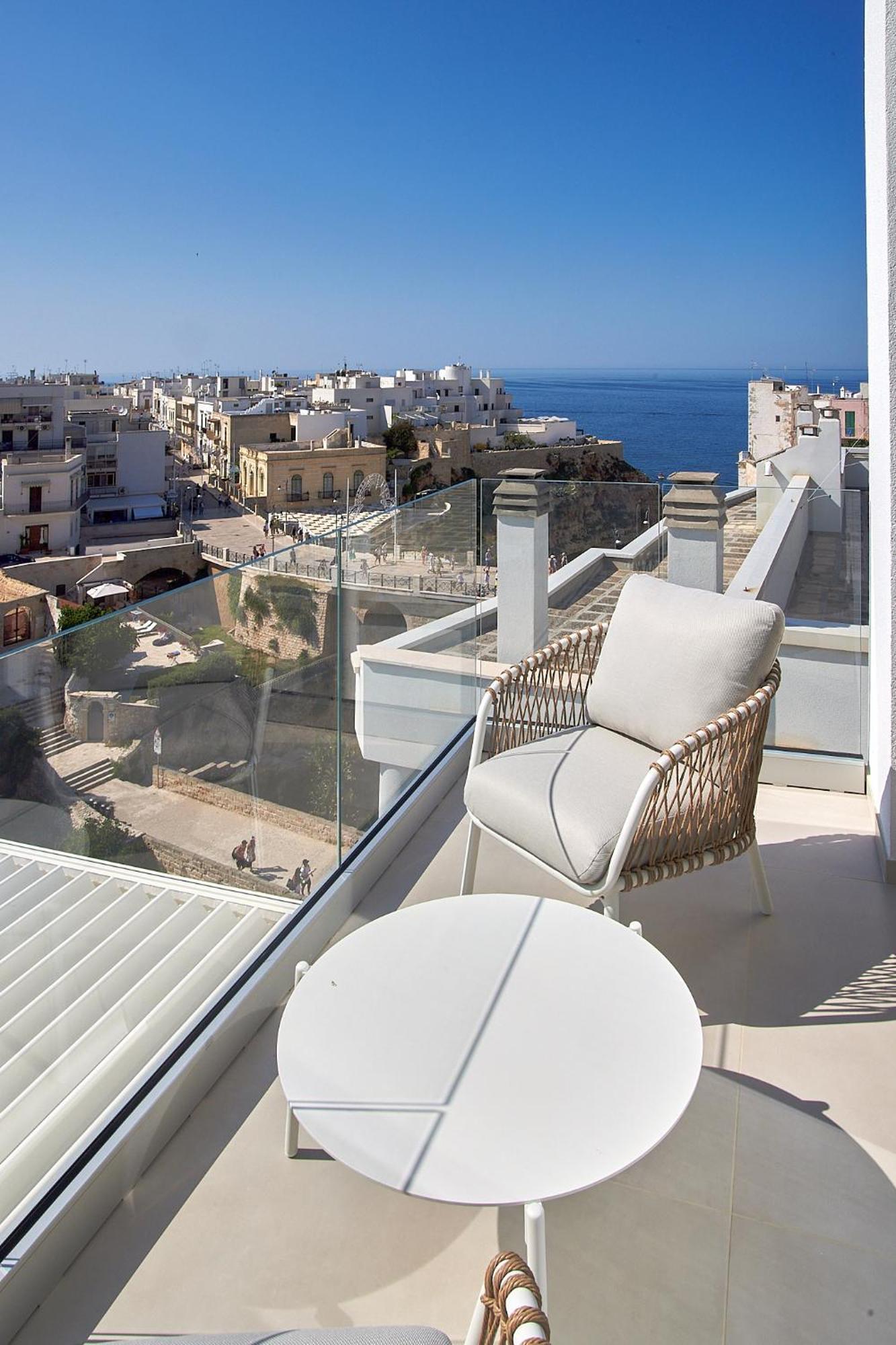 فندق White Coast بولينيانو آ ماري المظهر الخارجي الصورة