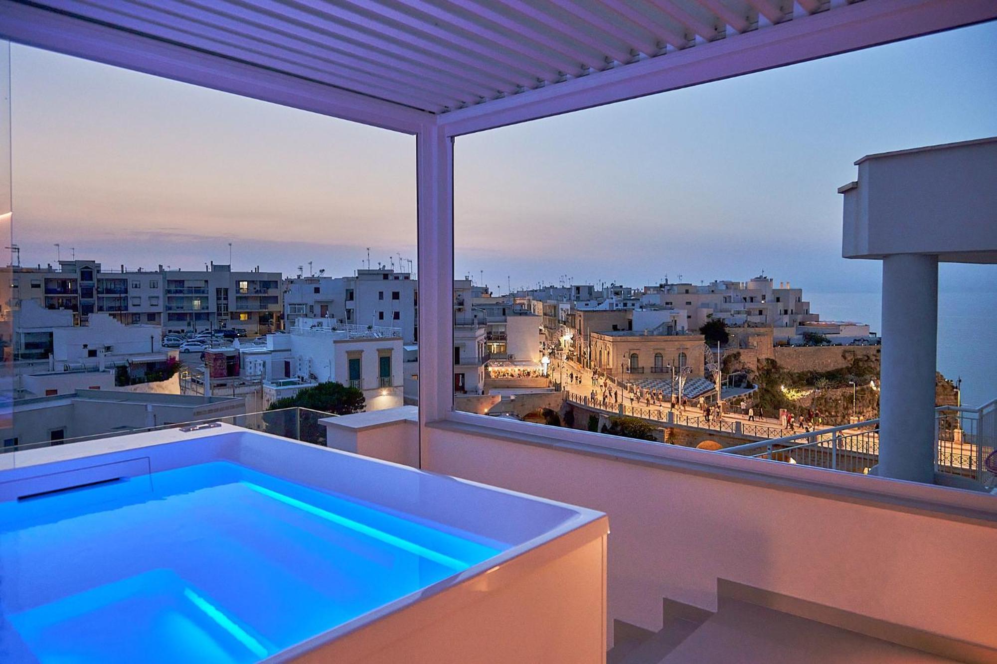 فندق White Coast بولينيانو آ ماري المظهر الخارجي الصورة